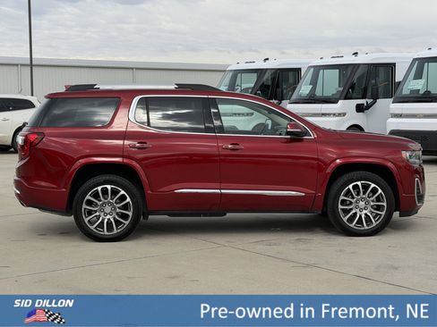 Used 2023 GMC Acadia Denali w/ Denali Technology Package image 3