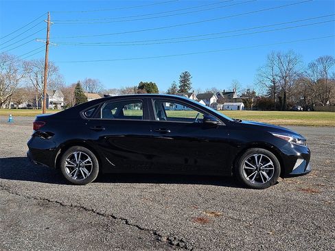 Certified 2023 Kia Forte LXS image 8