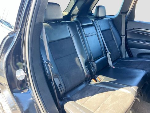 Used 2021 Jeep Grand Cherokee Laredo X image 25