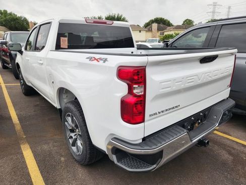 Used 2025 Chevrolet Silverado 1500 LT AWD/4WD image 3