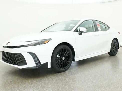 Used 2026 Toyota Camry SE w/ Convenience Package FWD image 20