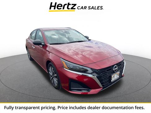 Used 2025 Nissan Altima 2.5 SV FWD image 1