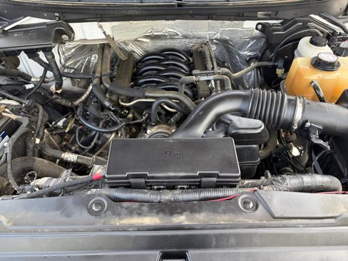 Used 2012 Ford F150 Lariat w/ Lariat Chrome Pkg AWD/4WD image 31