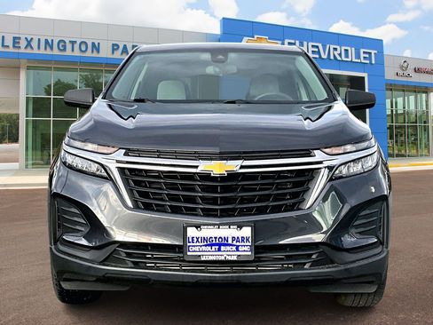 Used 2022 Chevrolet Equinox LS w/ LS Convenience Package image 3