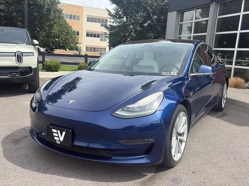 Used 2018 Tesla Model 3 Long Range AWD/4WD image 4