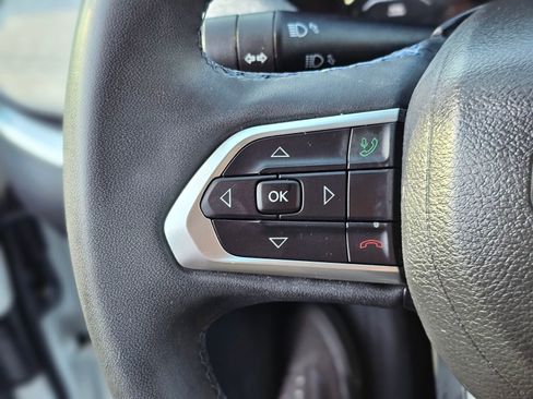 Used 2022 Jeep Compass Latitude image 18