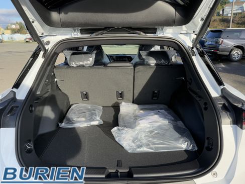 New 2026 Chevrolet Equinox EV LT image 25