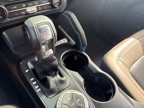 Certified 2024 Ford Bronco Wildtrak image 24