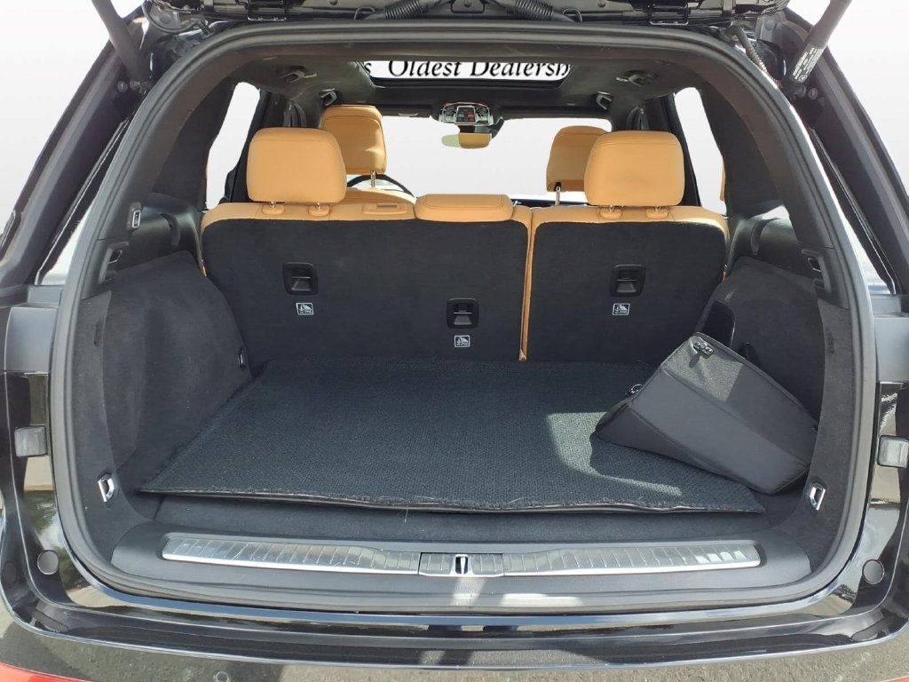 Used 2023 Jeep Grand Cherokee Summit AWD/4WD image 10