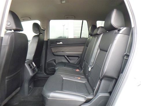 Used 2022 Volkswagen Atlas SE image 6