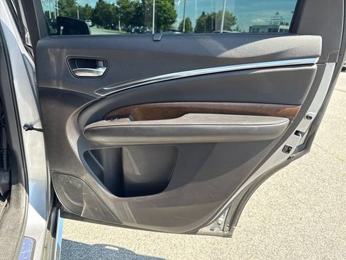 Used 2017 Acura MDX SH-AWD w/ Advance Package image 16