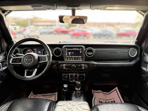 Used 2020 Jeep Wrangler Unlimited Sahara image 5