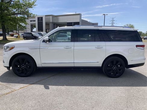 Certified 2024 Lincoln Navigator L Reserve AWD/4WD image 8