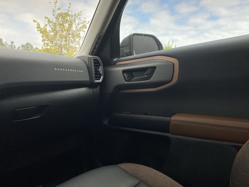 Used 2025 Ford Bronco Sport Outer Banks w/ Outer Banks Tech Package+ image 43