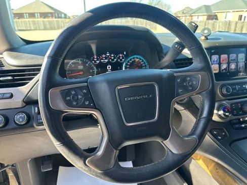 Used 2017 GMC Yukon Denali image 14