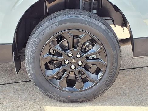 Used 2023 Ford Maverick Lariat w/ Lariat Luxury Package image 32