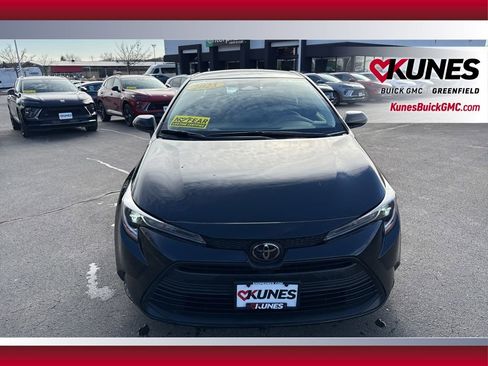 Used 2025 Toyota Corolla LE image 9