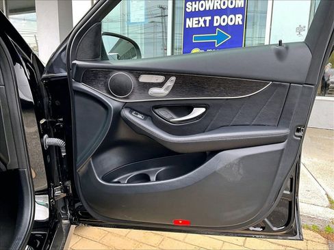 Used 2022 Mercedes-Benz GLC 300 4MATIC image 12