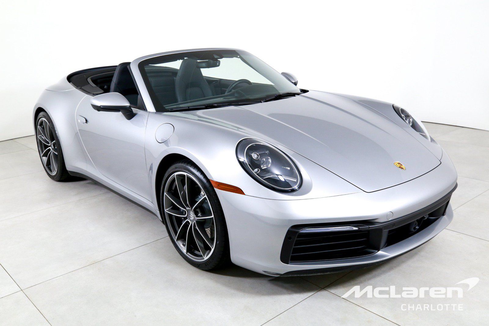 Used 2023 Porsche 911 Carrera RWD image 4