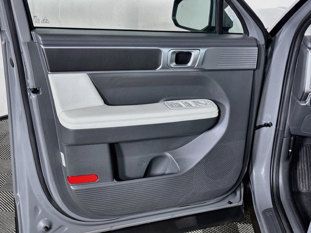 Used 2025 Hyundai Santa Fe SEL AWD/4WD image 10