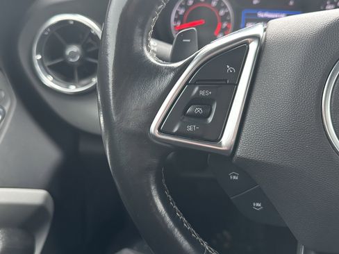 Used 2020 Chevrolet Camaro LT image 20