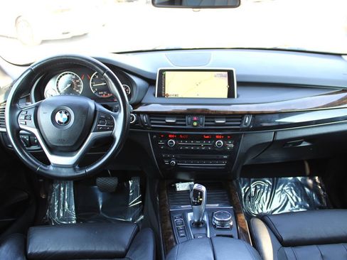 Used 2015 BMW X5 xDrive35d image 11