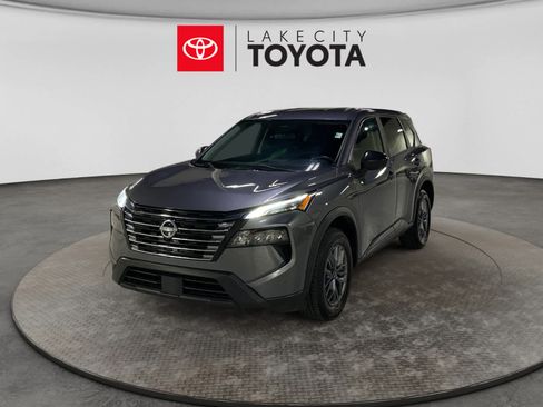 Used 2024 Nissan Rogue S FWD image 1