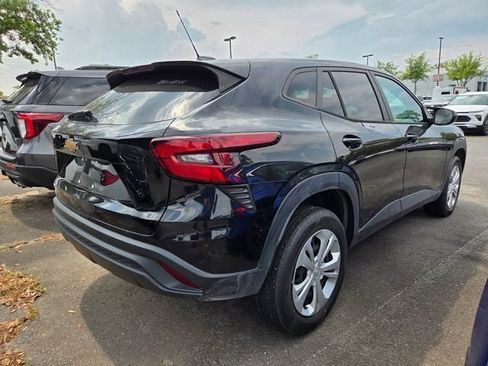 Used 2024 Chevrolet Trax LS FWD image 5