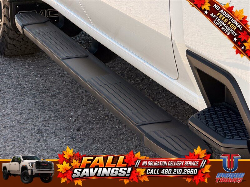 Used 2024 GMC Sierra 2500 AT4 w/ Technology Package AWD/4WD image 8