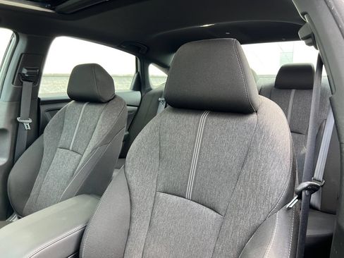 Used 2023 Honda Accord Sport image 12