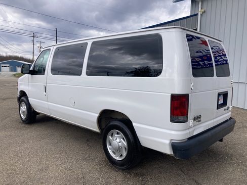 Used 2011 Ford E-150 and Econoline 150 Wagon w/ PWR Windows & Locks Group RWD image 11