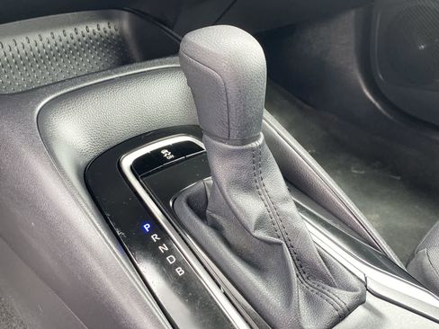 Used 2025 Toyota Corolla LE image 28