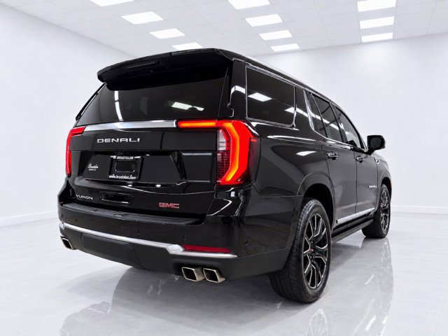 Used 2026 GMC Yukon Denali w/ Denali Reserve Package AWD/4WD image 13