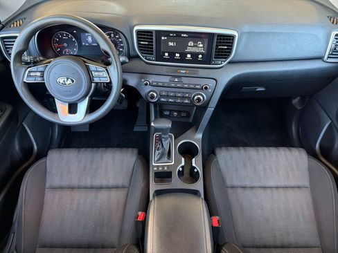 Used 2020 Kia Sportage LX AWD/4WD image 3