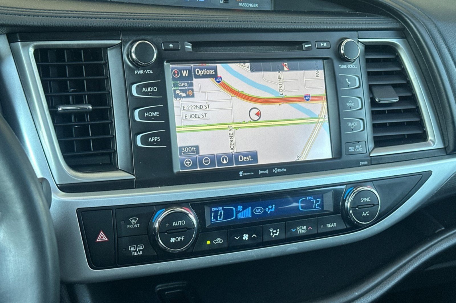 Certified 2018 Toyota Highlander SE w/ Protection Package #1 FWD image 19