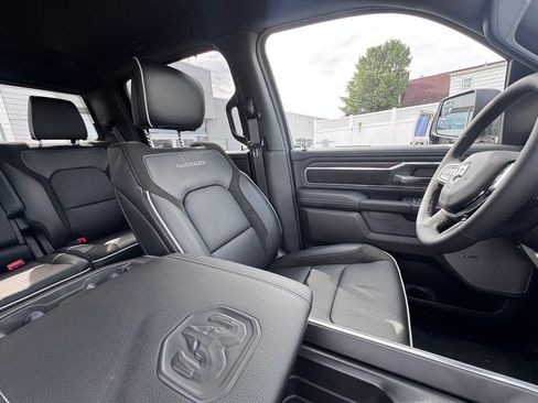 New 2026 RAM 1500 Laramie AWD/4WD image 19