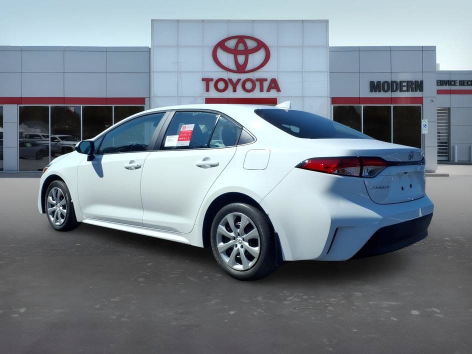 New 2026 Toyota Corolla LE FWD image 3