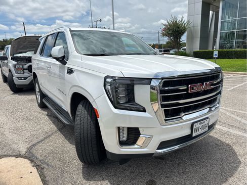 Used 2021 GMC Yukon SLT w/ SLT Luxury Package RWD image 3