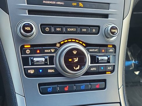 Used 2017 Lincoln MKZ Reserve FWD image 31