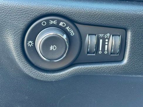New 2026 Chrysler Pacifica Limited w/ S Appearance Package AWD/4WD image 12