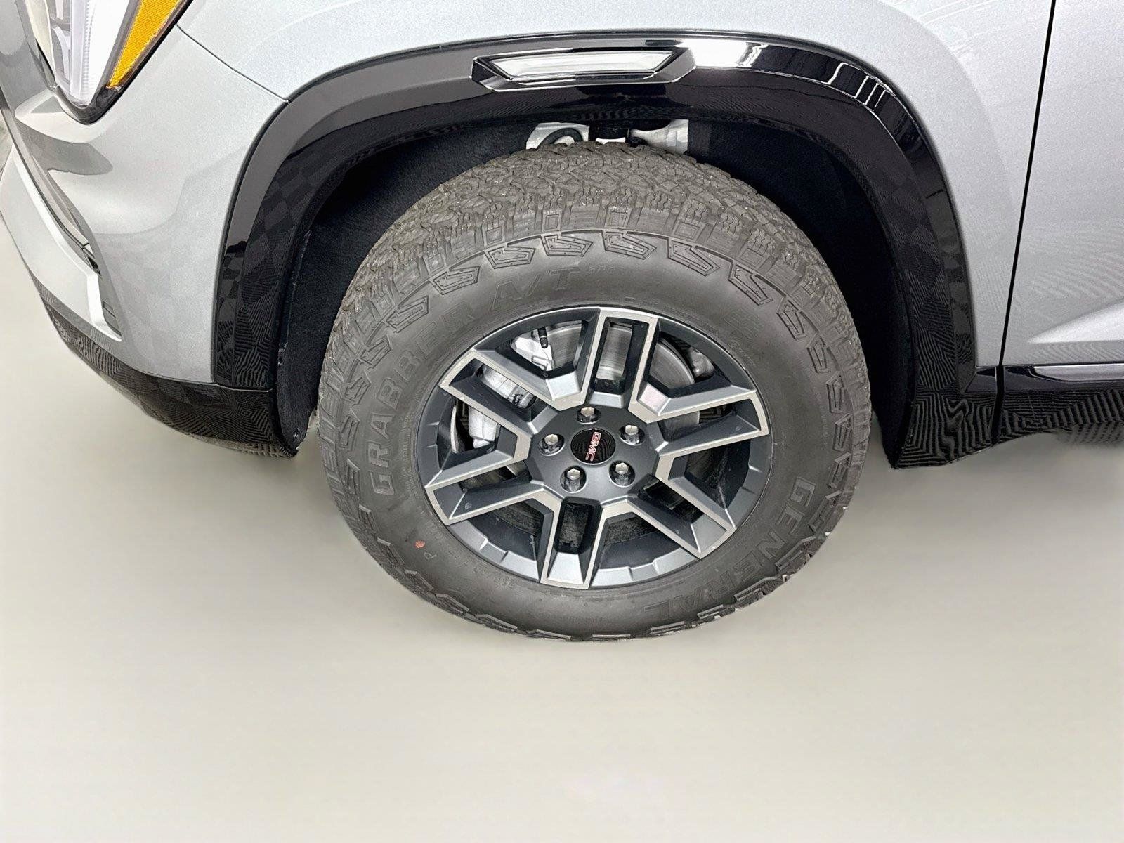New 2027 GMC Terrain AT4 w/ Convenience Package III AWD/4WD image 24