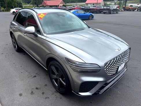 Used 2022 Genesis GV70 2.5T w/ Sport Prestige Package image 8