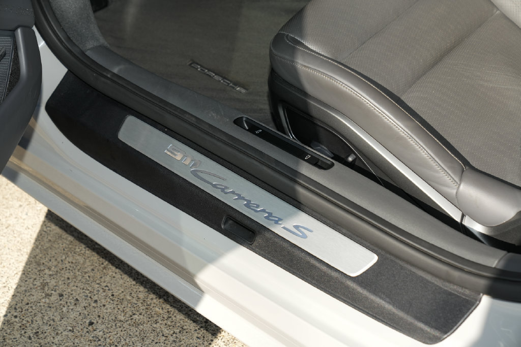 Certified 2023 Porsche 911 Carrera S RWD image 21