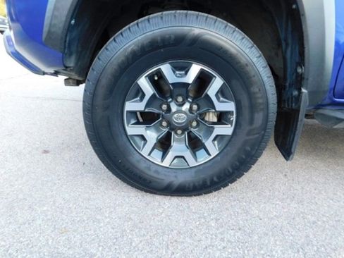 Used 2023 Toyota Tacoma TRD Off-Road image 20