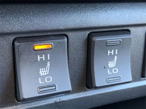 Used 2023 Toyota Corolla Cross XLE image 28