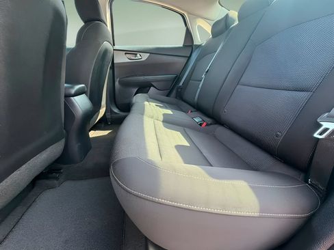 Used 2021 Kia Forte LXS FWD image 18