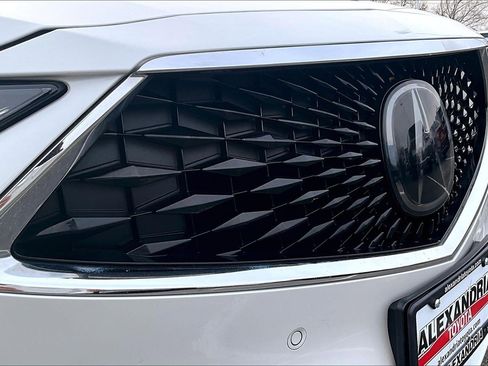 Used 2023 Acura MDX SH-AWD w/ Technology Package image 30