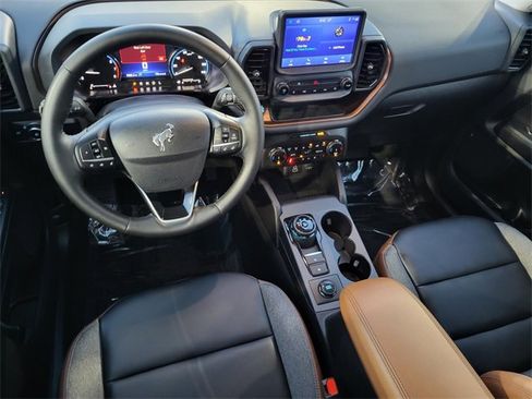 Used 2024 Ford Bronco Sport Outer Banks image 14