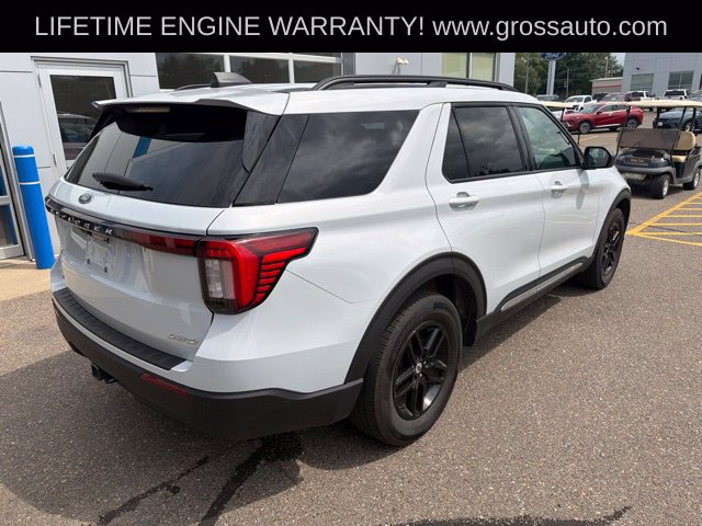 Used 2025 Ford Explorer Active AWD/4WD image 7