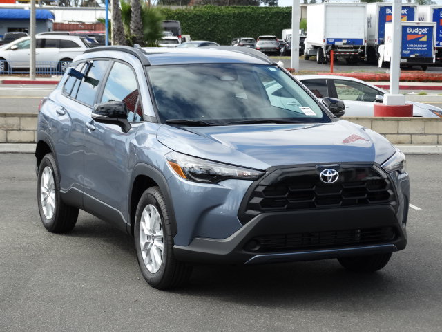 New 2026 Toyota Corolla Cross LE FWD image 2